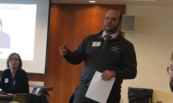 Transfer Advisor Jeff Sarahs making a presentation on campus