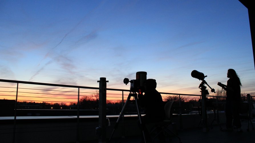 people on Obervatory deck